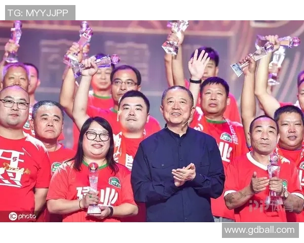 上春晚的足球明星有哪些他们带来了怎样的精彩表演和故事